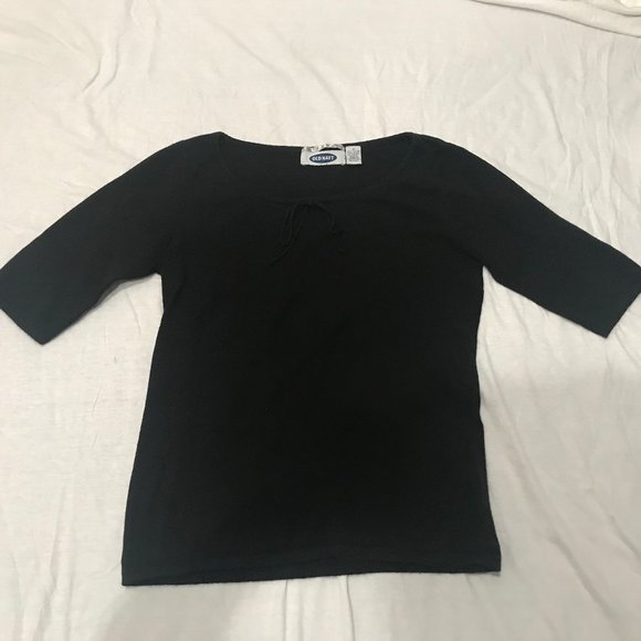 Black Shirt with a Simple Bow - Picture 1 of 2